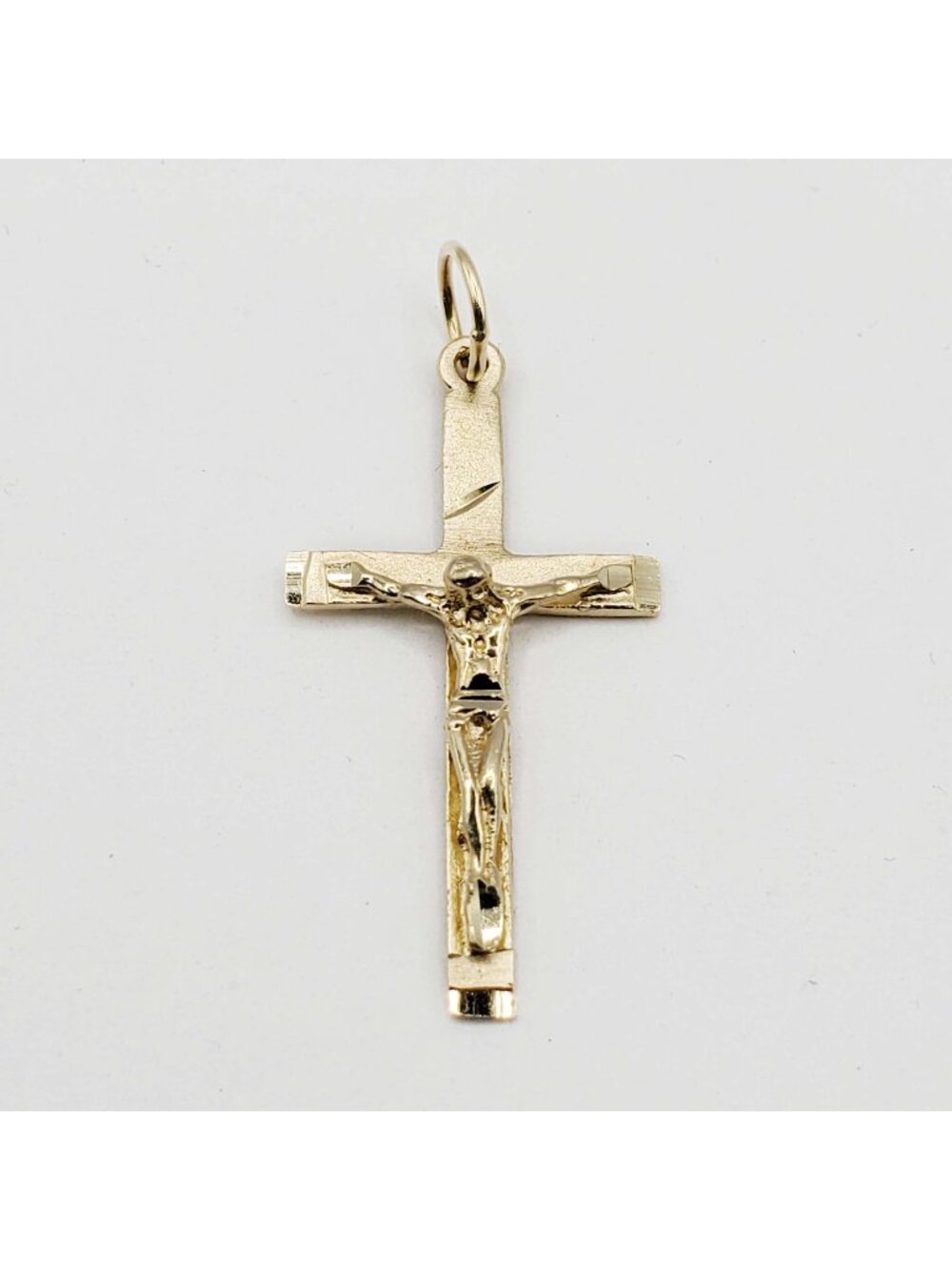Religious Crucifix Cross Pendant 14k Gold 1.4 Grams